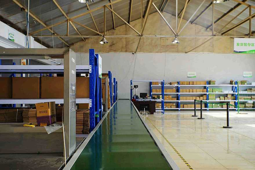 JIUYOU九游AGV无人叉车运行效率高、准确性高